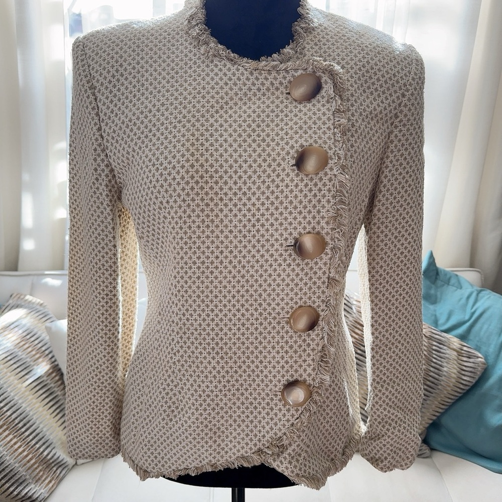 Elegant Beige Women's Jacket